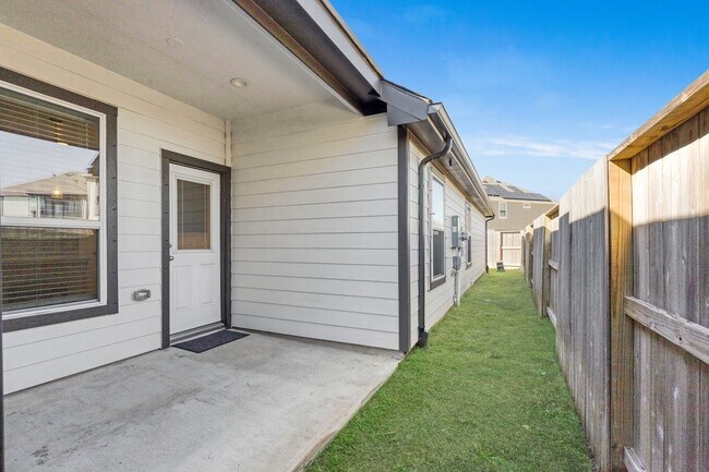 Building Photo - 10122 Crescendo Wy