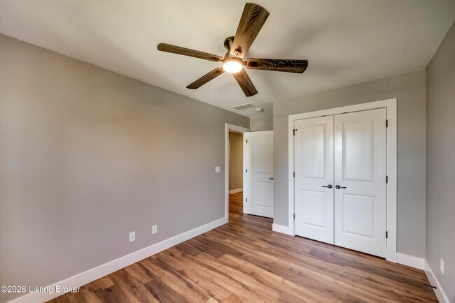 Building Photo - 114 N Elm Grove Ave