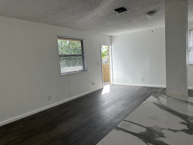 Building Photo - 10871 NW 45th St