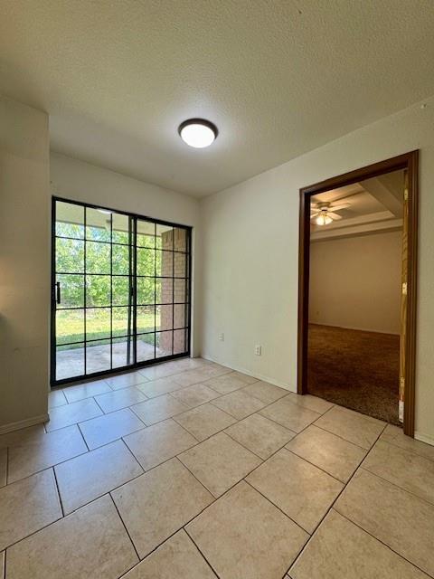 Building Photo - 221 Fox Run Pl