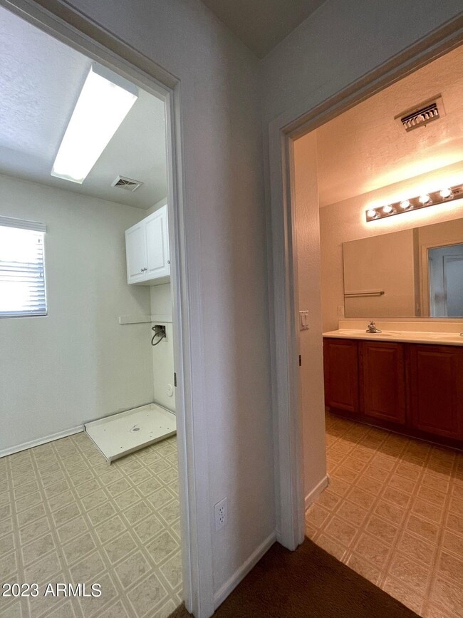 Building Photo - 18235 N Alicia Ct