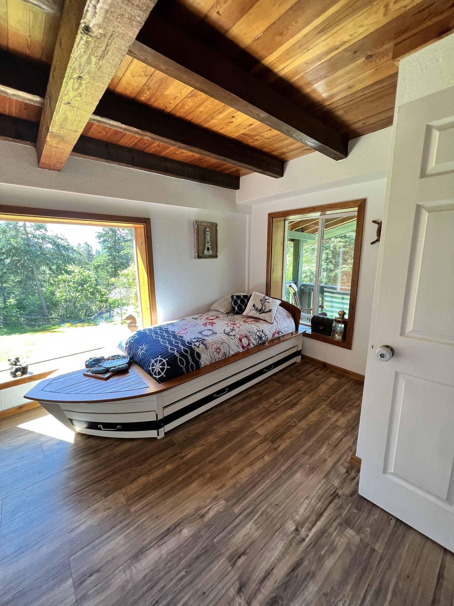 Building Photo - 260 Rustic Ln