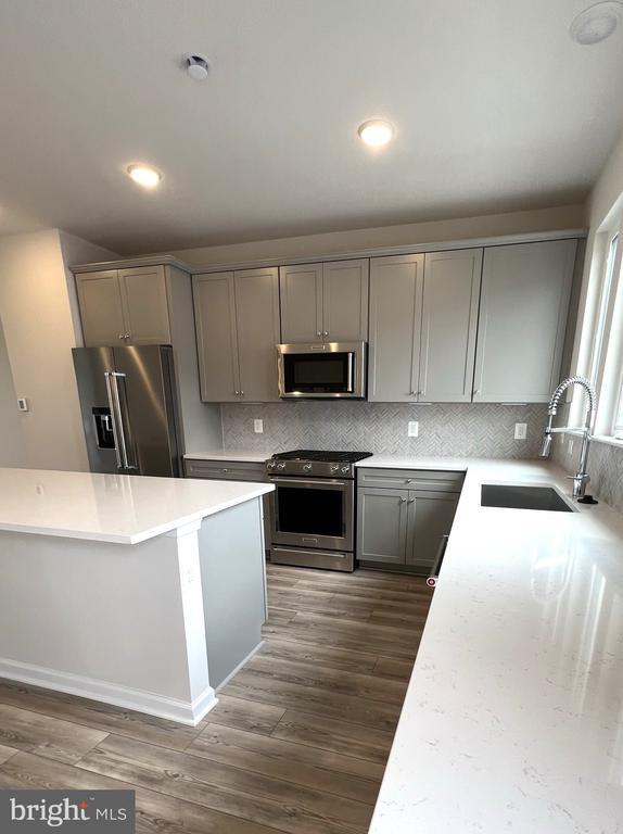 Building Photo - 15139 Jaxton Sq Ln