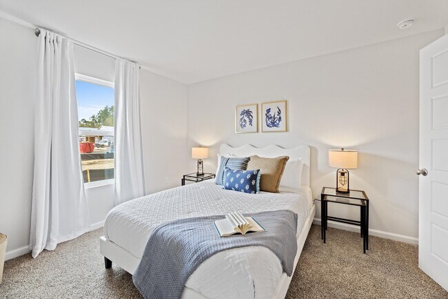 Building Photo - 1949 Tree Swallow Dr