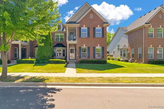 Building Photo - 42682 Park Cresent Dr