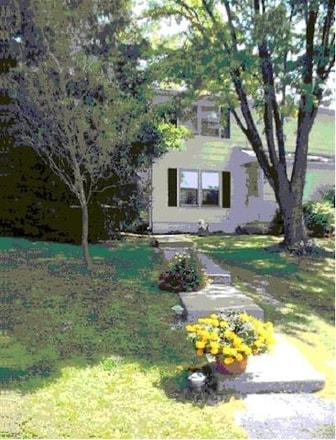 Building Photo - 102 Longmeadow Ln