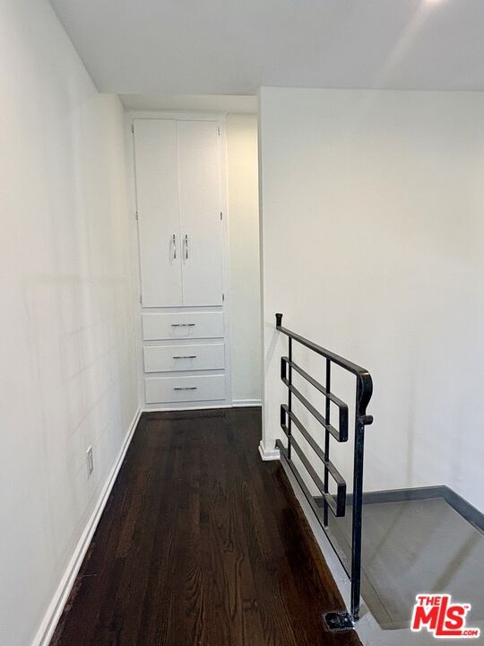 Building Photo - 333 N Detroit St