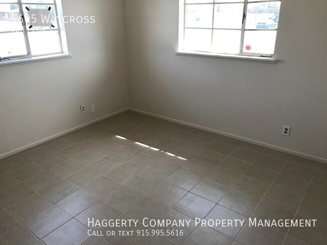 Building Photo - 5605 Waycross-