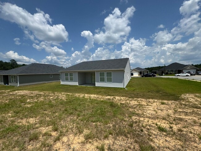 Building Photo - 140 Lochwolde Dr
