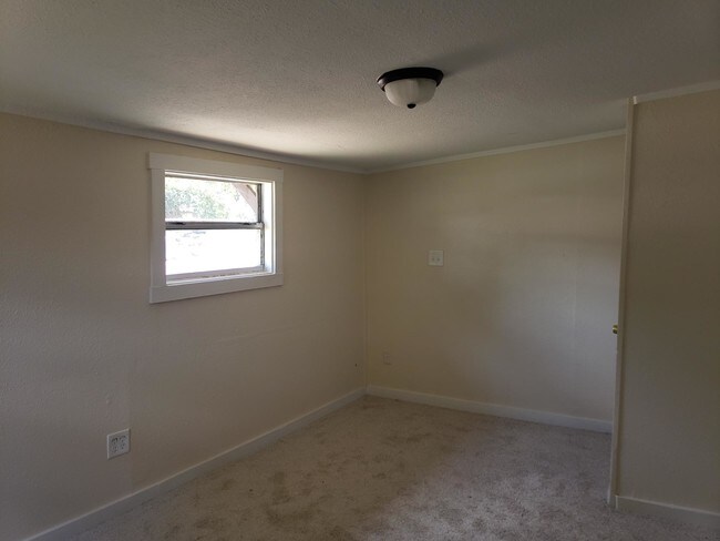 Building Photo - 1307 Josephine St