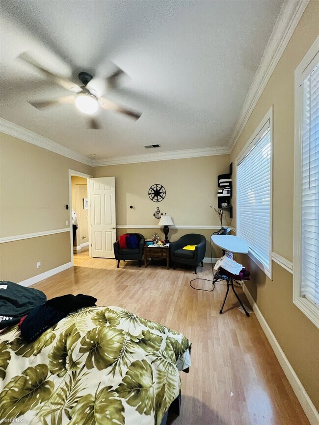Building Photo - 4 br, 3.5 bath House - 4224 Foxford Way