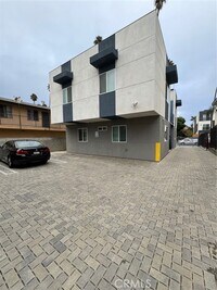 Building Photo - 621 Normandie Ave