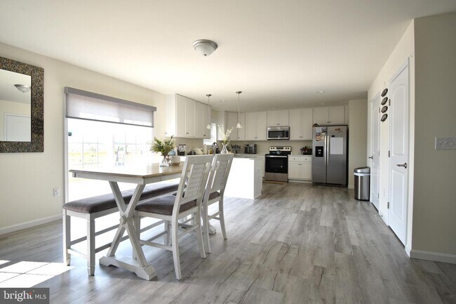 Building Photo - 84 Cilento Dr