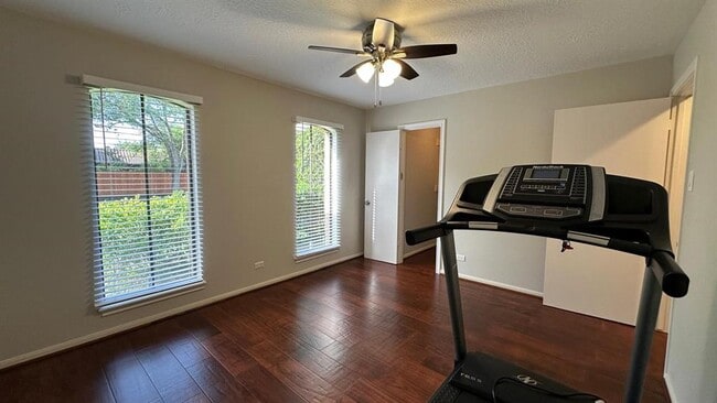 Building Photo - 11527 Cedar Creek Dr