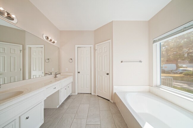 Building Photo - 16322 Drystone Ln