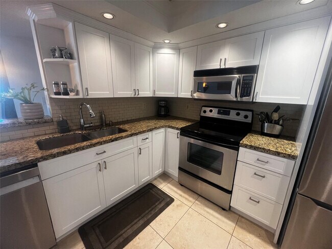 Building Photo - 1170 N Federal Hwy