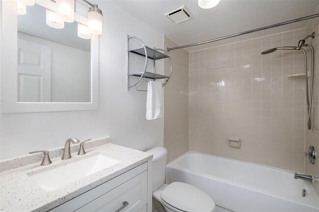 Building Photo - 2411 Gallery View Dr