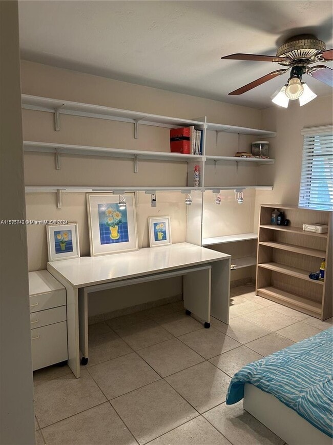 Building Photo - 9456 SW 77th Ave