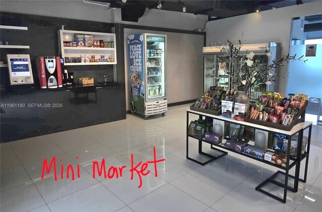 Building Photo - 601 NE 36th St