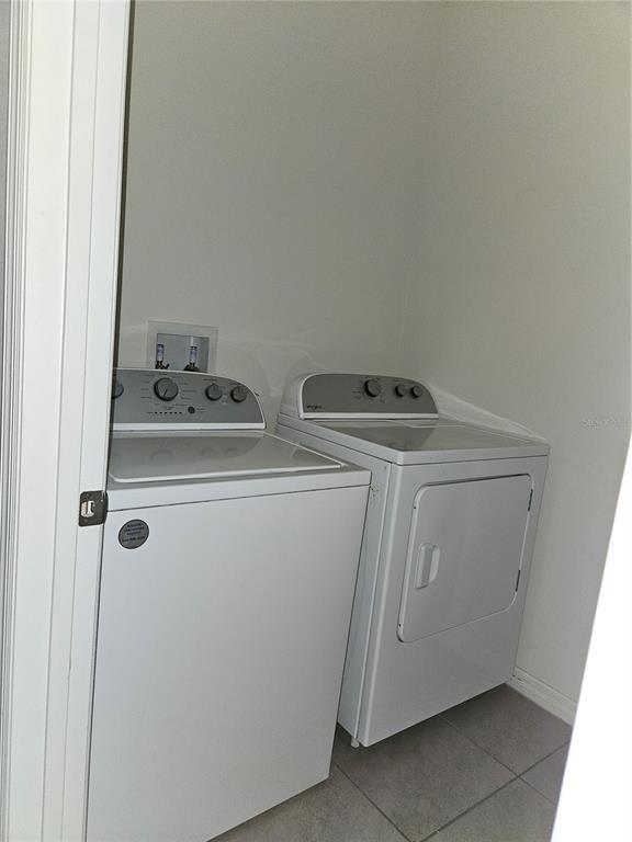 Building Photo - 2227 Author Hls St