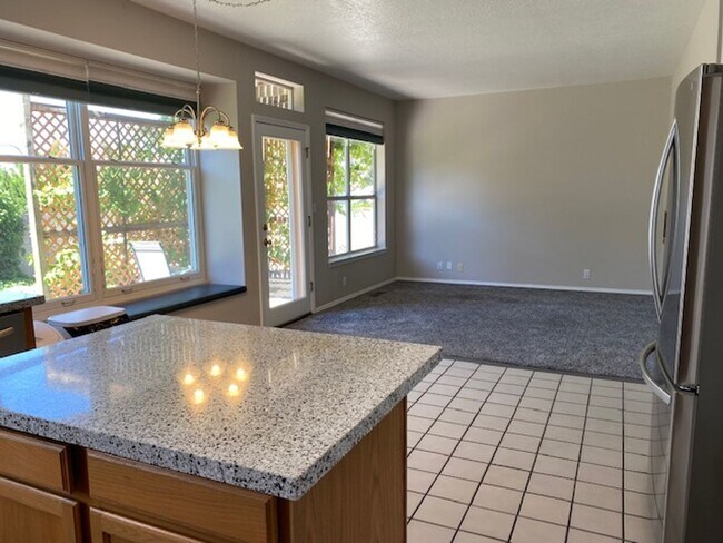 Building Photo - Antelope Run 3 bedroom home