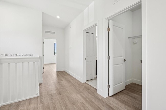 Building Photo - 1280 N Flagler Ave