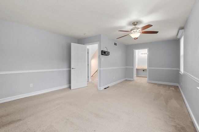 Building Photo - 6420 Thomas Paine Ct