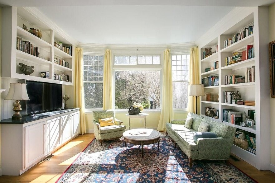 Building Photo - 1 Seaview Ave