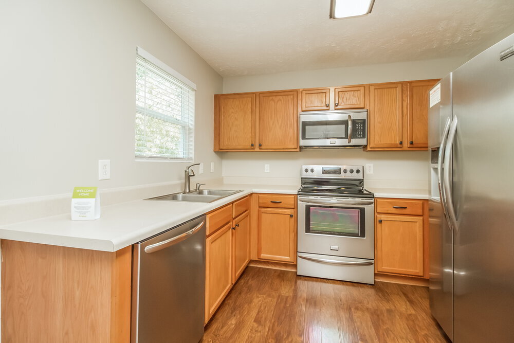 Building Photo - 2735 Sutherland Dr