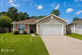 Building Photo - 225 Leebeck Cir