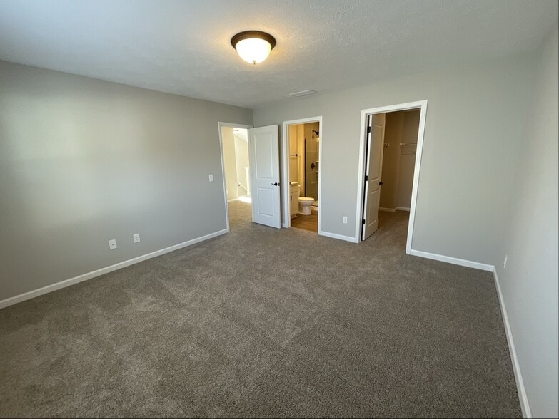 Building Photo - 1210 Elowen Way