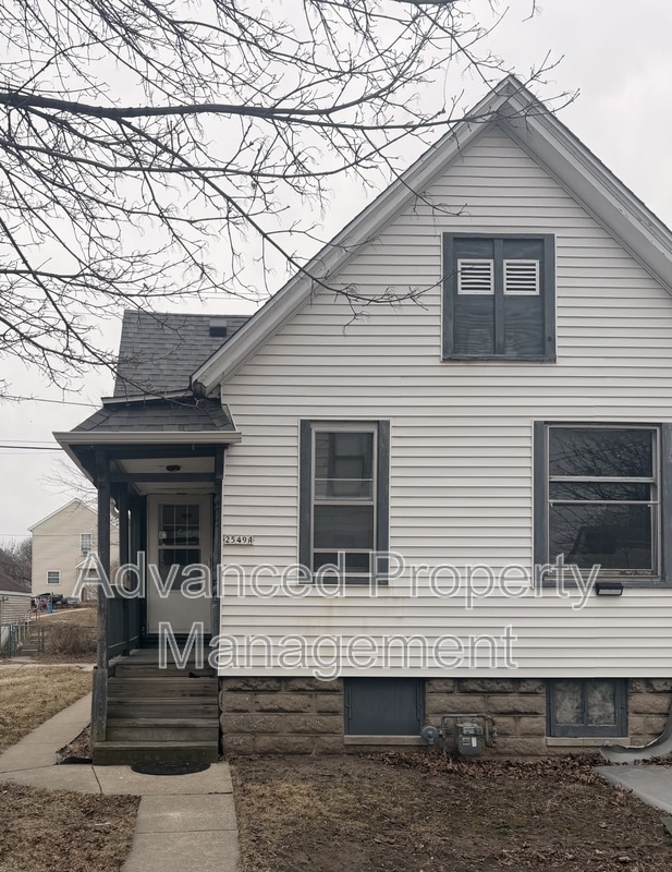 Building Photo - 2549 N Vel R. Phillips Ave