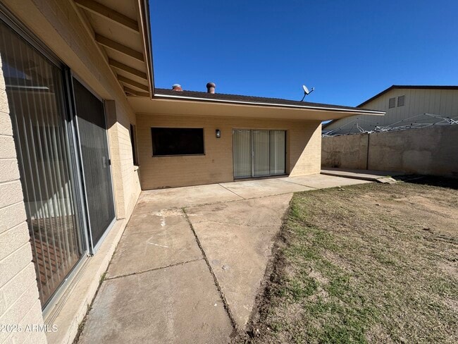 Building Photo - 5021 W Mercer Ln