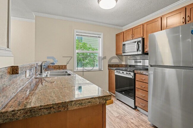 Building Photo - 15060 NW Central Dr