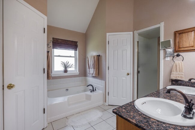 Building Photo - Furnished and For Lease