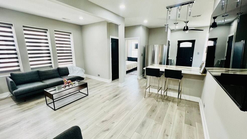 Building Photo - 1863 S Karlov Ave