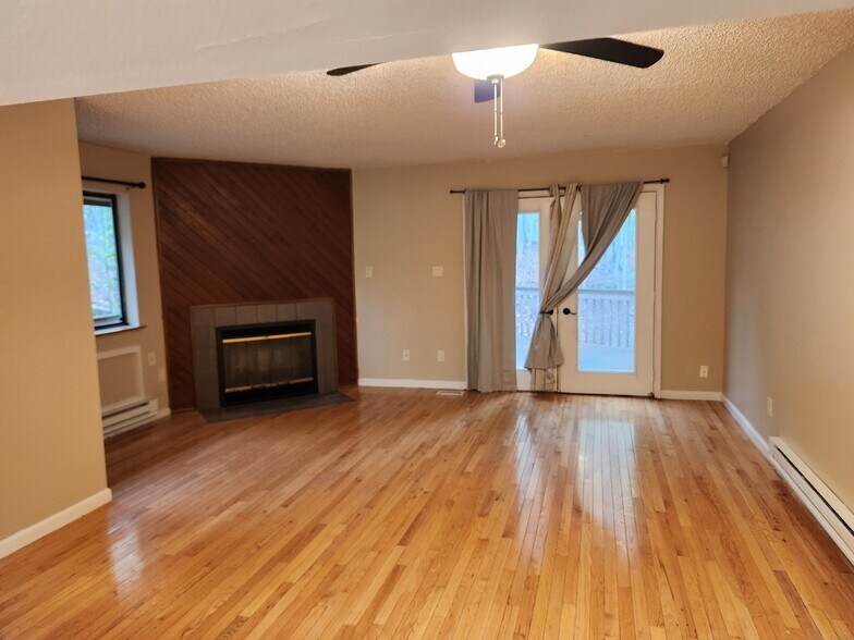Building Photo - 59 Meadowlark Ln