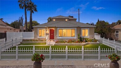 Building Photo - 6139 Jamieson Ave