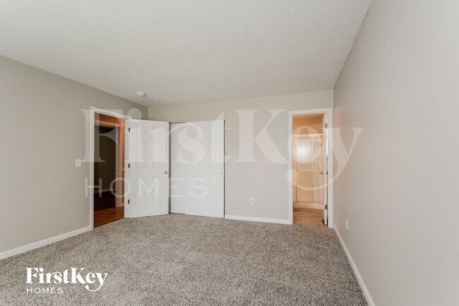 Building Photo - 4610 Chippewa Way