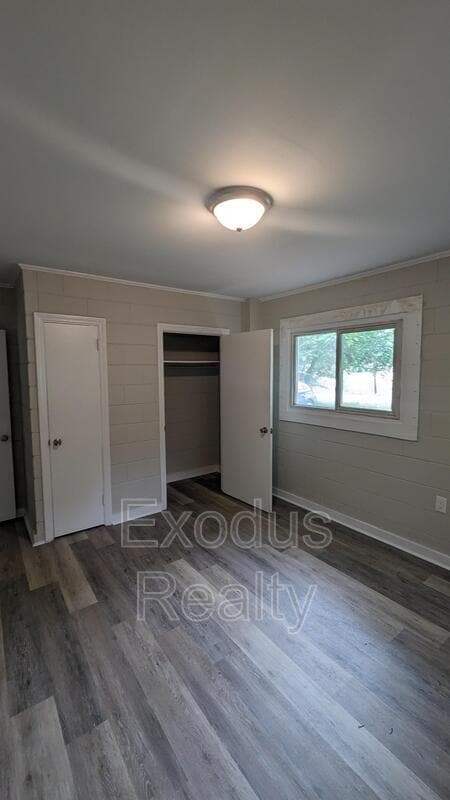 Building Photo - 502 Maple Ave