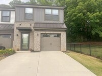 Building Photo - 4 Connaught Ct