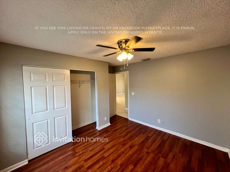 Building Photo - 10113 Oak Bark Ln