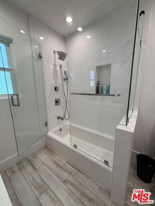Building Photo - 1113 S Doheny Dr