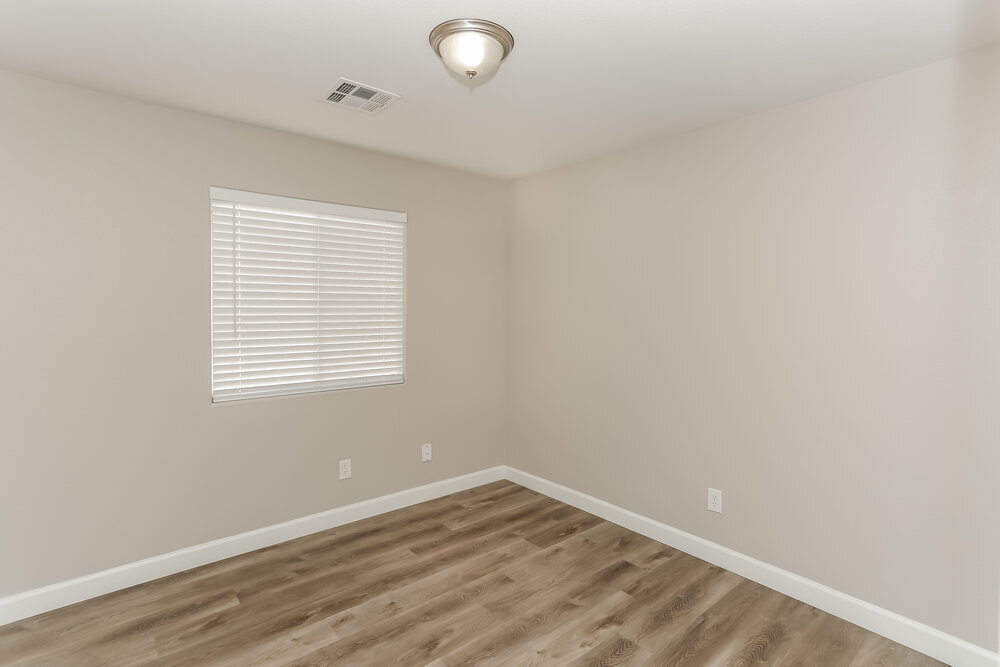 Building Photo - 8029 N Quilted Bear St