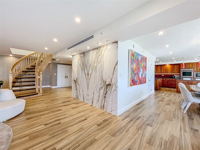 Building Photo - 11113 Biscayne Blvd
