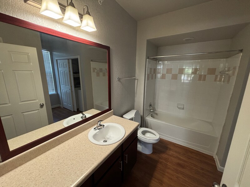 Building Photo - 1811 Medical Pkwy