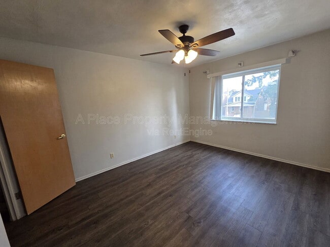 Building Photo - 2727 Hampton Ave