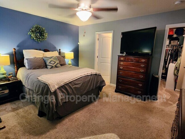 Building Photo - 612 Sandstone Dr