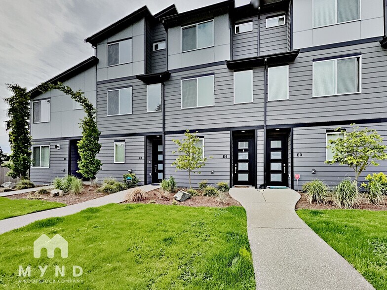 Primary Photo - 3230 148th St SW