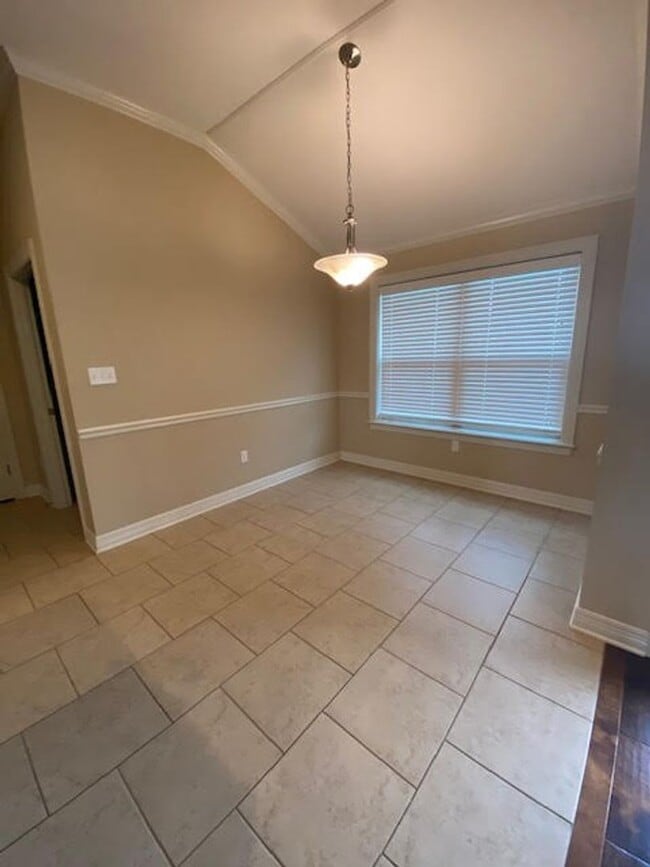 Building Photo - ****LEGACY***